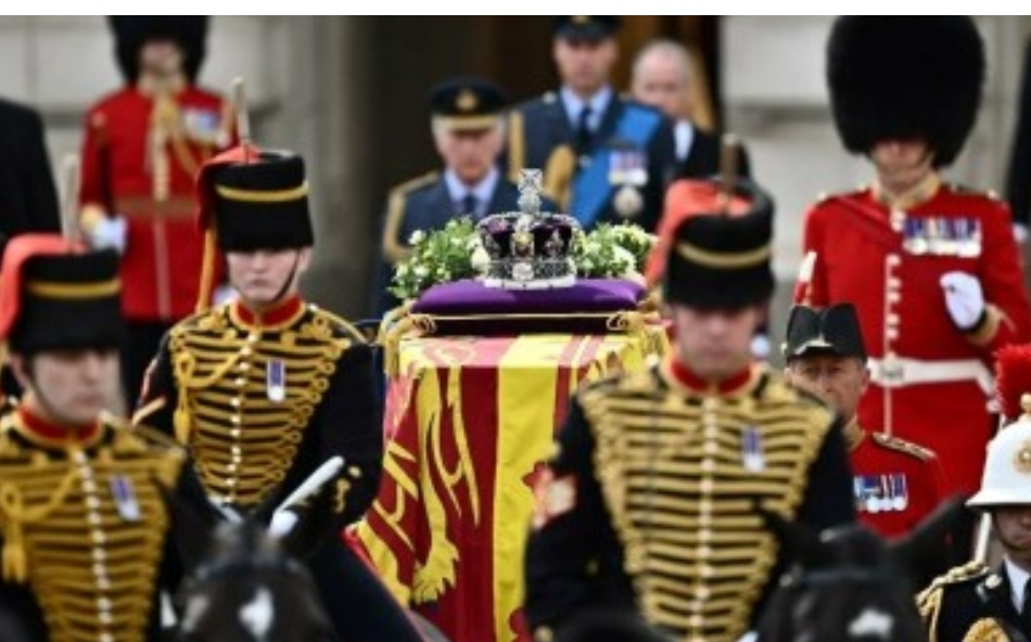 جنازة الملكة إليزابيث الثانية تجمع العالم