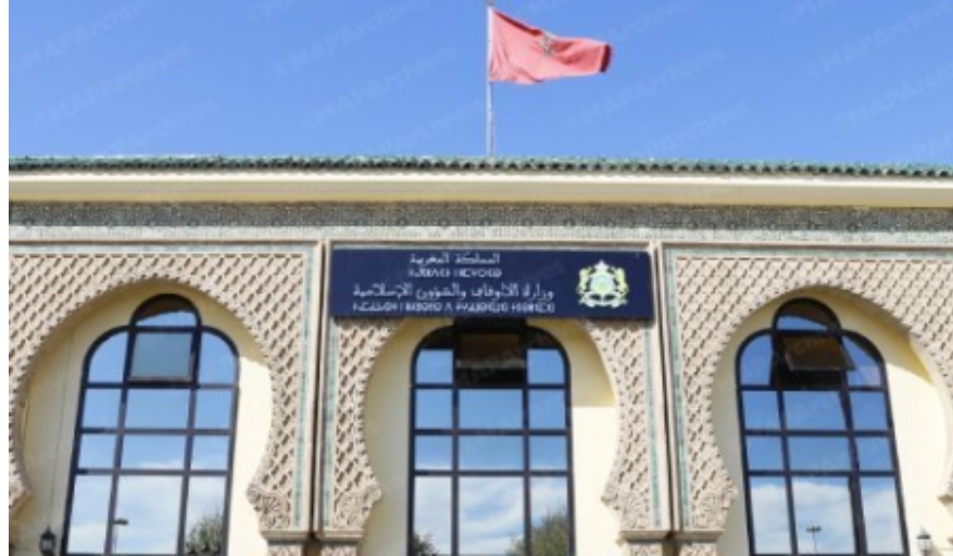 أمير المؤمنين يأمر بفتح المساجد التي تم تشييدها أو أعيد بناؤها أو تم ترميمها في وجه المصلين في بداية شهر رمضان